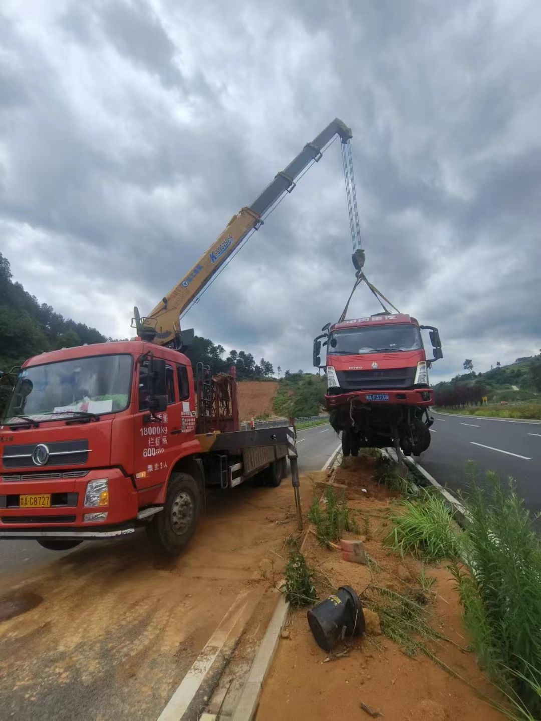 彭山区吊车出租公司在日常生活中对吊车要怎样检查