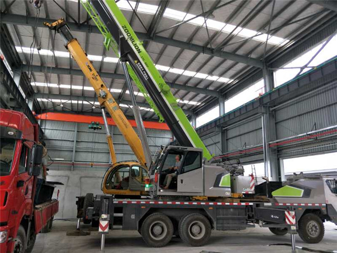 彭山区高空车出租需要注意哪些安全事项？